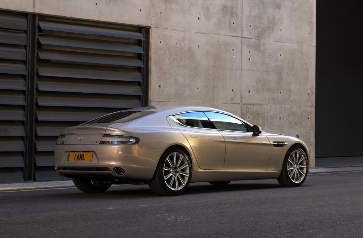 2011 Aston Martin Rapide 6.0 V12 470 HP Touchtronic AT Özellikleri - bagajhacmi.com