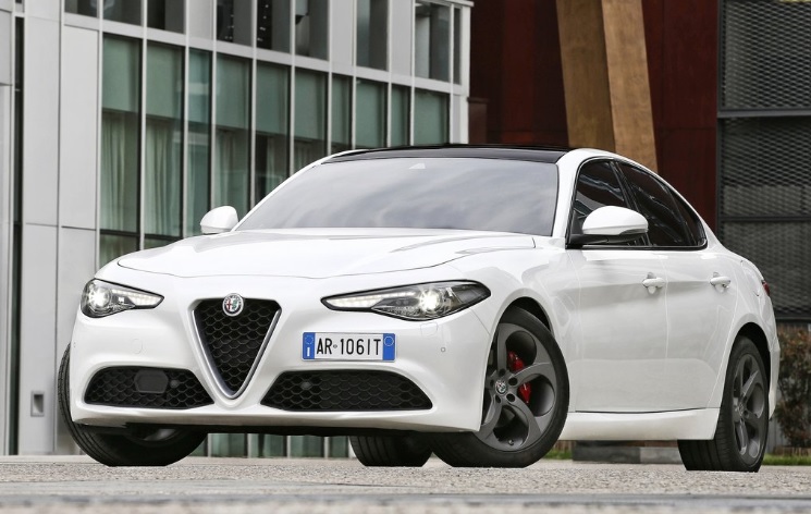 2018 Alfa Romeo Giulia 2.0 200 Beygir Super Otomatik Teknik Verileri