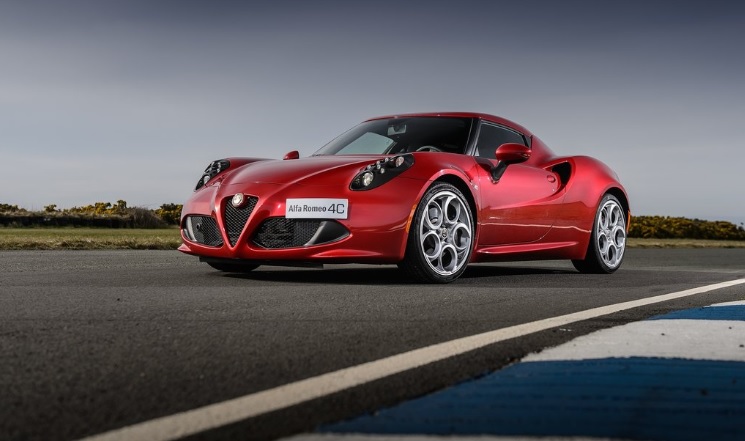 2017 Alfa Romeo 4C 1.8 240 HP Alfa Romeo TCT Özellikleri - bagajhacmi.com