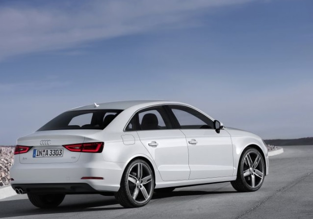 2015 Audi A3 Sedan 1.6 TDI 110 HP Attraction S-Tronic Özellikleri - bagajhacmi.com