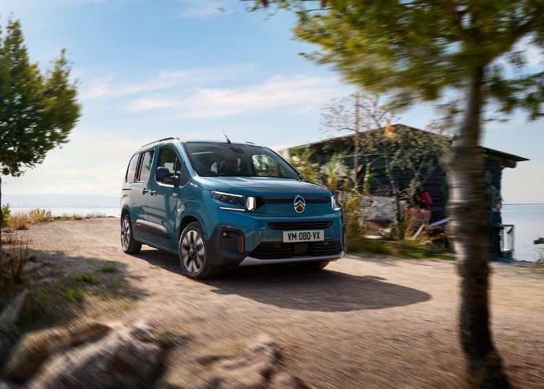 2025 Citroen Berlingo 1.5 BlueHDi 130 HP Max EAT Özellikleri - bagajhacmi.com