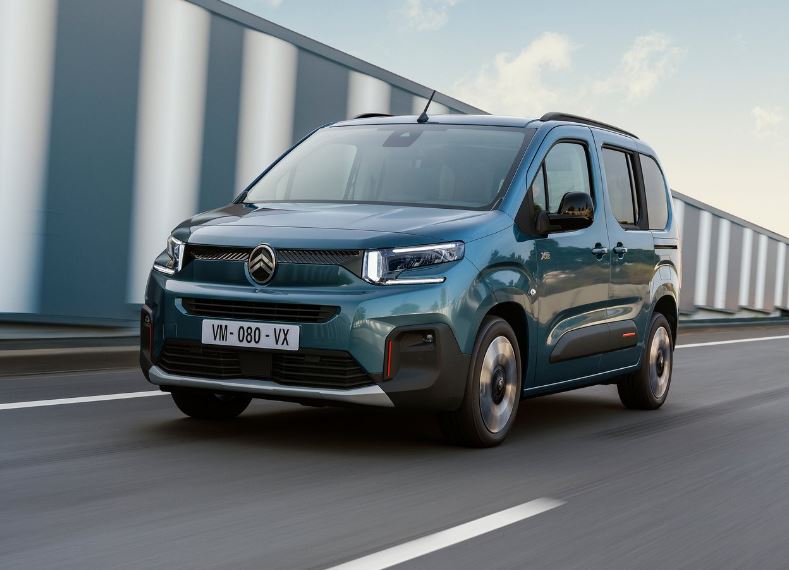 2025 Citroen Berlingo 1.5 BlueHDi 130 Beygir Max EAT Teknik Verileri