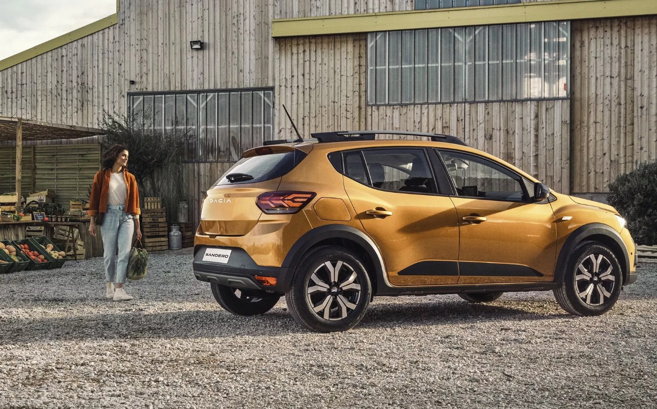 2023 Dacia Sandero Stepway 1.0 Turbo 90 HP Essential Manuel Özellikleri - bagajhacmi.com