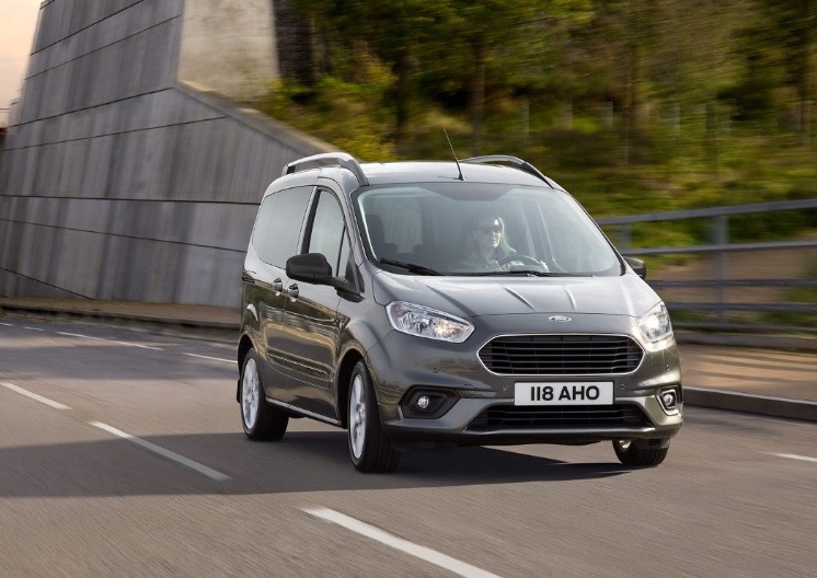 2022 Ford Tourneo Courier 1.5 TDCi 75 HP Trend Manuel Özellikleri - bagajhacmi.com