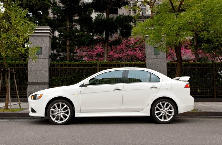 2015 Mitsubishi Lancer 1.6 Invite