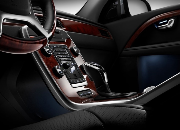 2016 Volvo S80 2.0 D4 181 Beygir Advance Geartronic Teknik Verileri