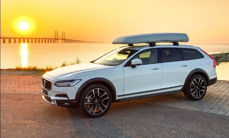 2017 Volvo V90 2.0 D5 Cross Country Plus