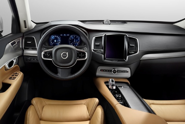 2018 Volvo XC90 2.0 T8 R-Design