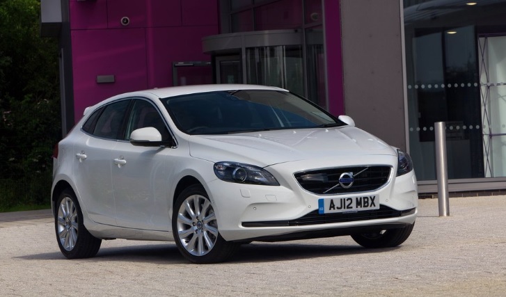 2019 Volvo V40 1.5 T3 152 HP Inscription GearTronic Özellikleri - bagajhacmi.com