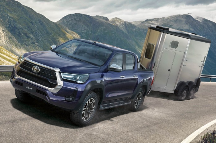 2022 Toyota Hilux 2.4 150 HP Adventure AT Özellikleri - bagajhacmi.com
