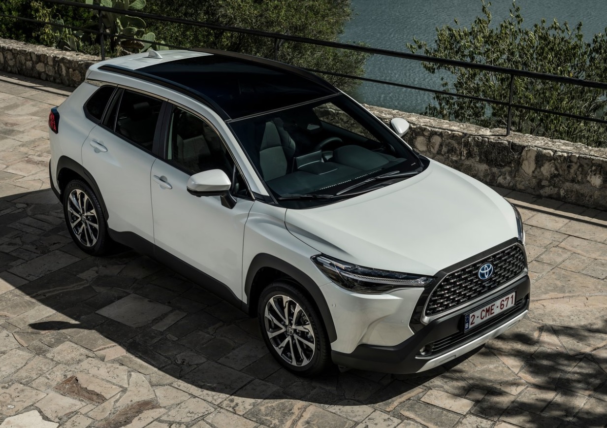 2022 Toyota Corolla Cross 1.8 Hybrid Flame X-Pack