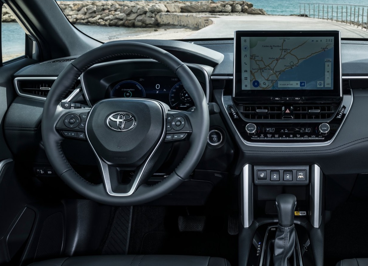 2022 Toyota Corolla Cross 1.8 Hybrid Flame X-Pack