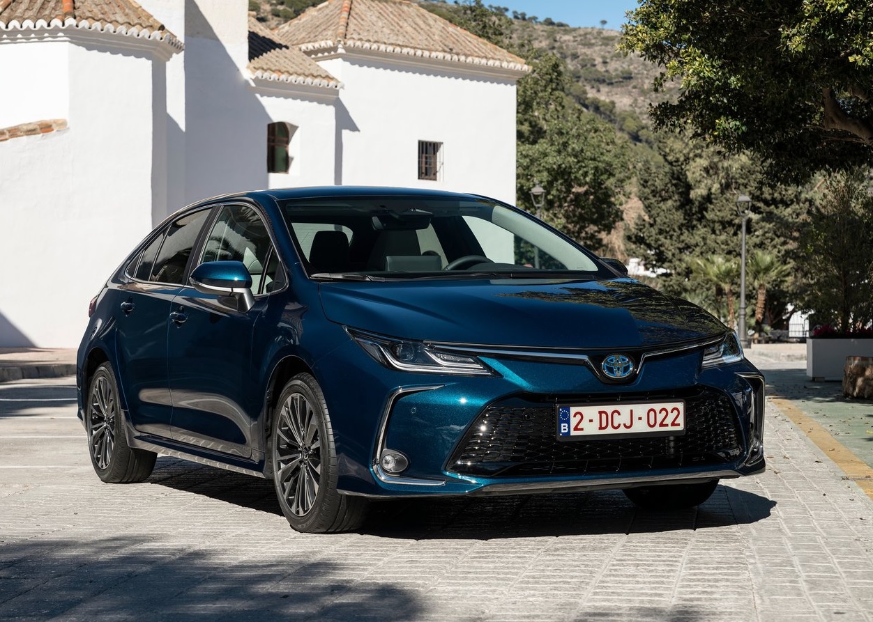 2023 Toyota Corolla 1.8 Hibrit 98 HP Passion X-Pack e-CVT Özellikleri - bagajhacmi.com