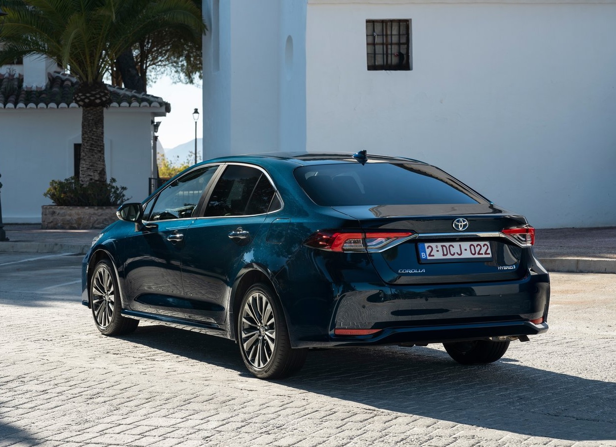 2025 Toyota Corolla 1.8 Hybrid 98 HP Passion X Pack e-CVT Özellikleri - bagajhacmi.com