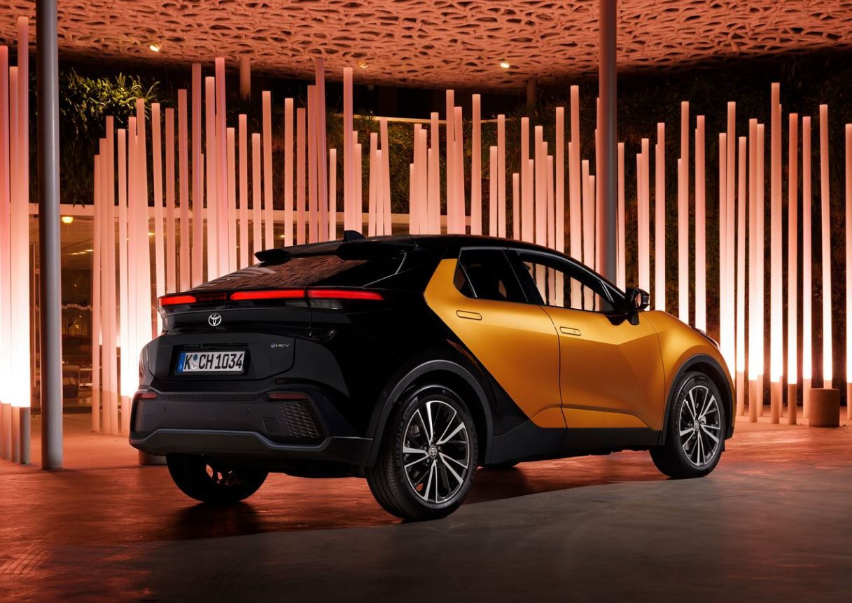 2025 Toyota C-HR 1.8 Hybrid 95 HP Passion X-Sport e-CVT Özellikleri - bagajhacmi.com