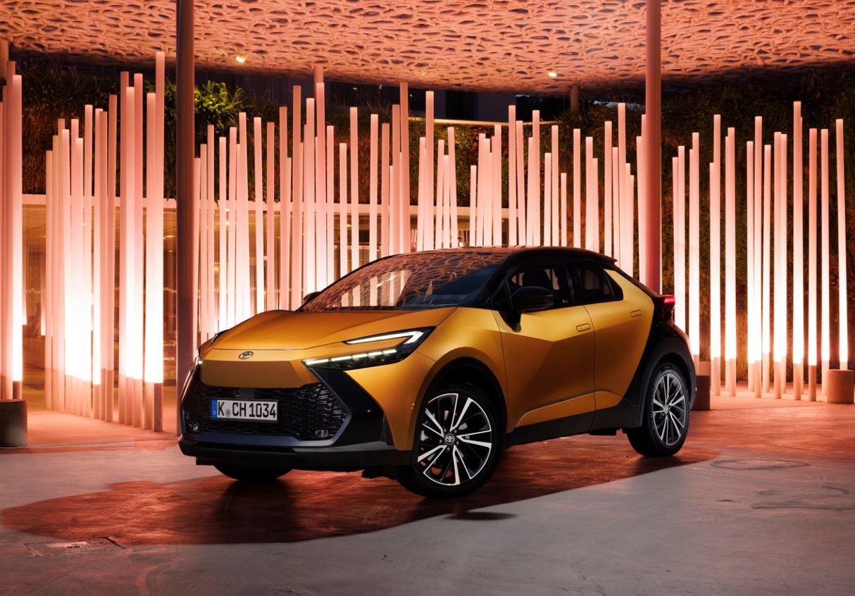 2025 Toyota C-HR 1.8 Hybrid 95 Beygir Passion X-Sport e-CVT Teknik Verileri