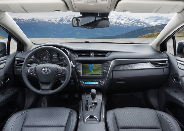 2017 Toyota Avensis 2.0 Premium Plus