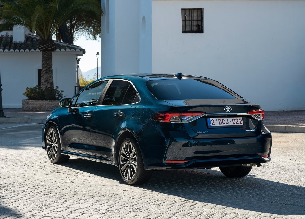 2025 Toyota Corolla 1.8 Hybrid 98 Beygir Passion X Pack e-CVT Teknik Verileri