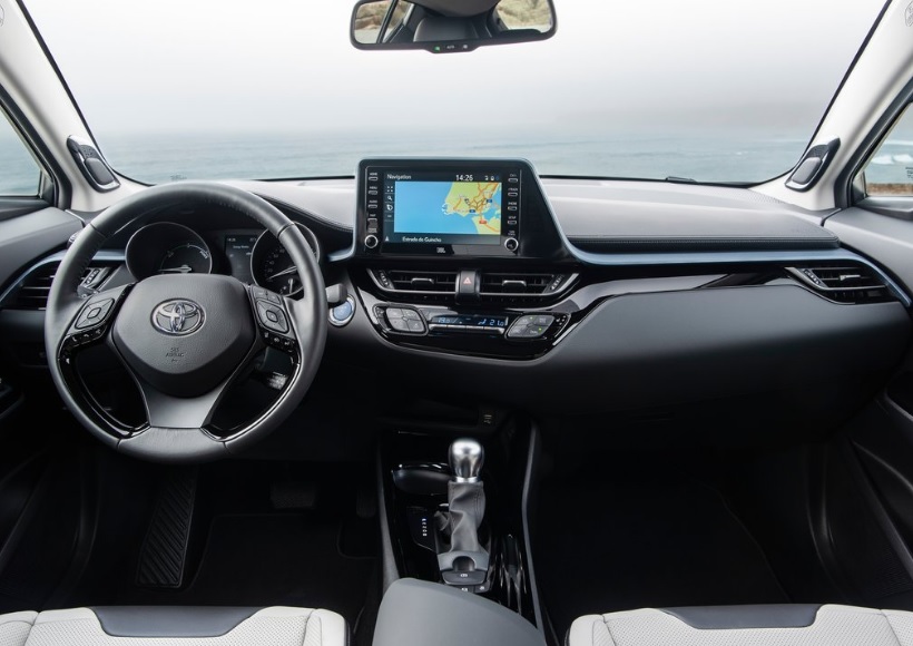 2022 Toyota C-HR 1.8 Hybrid Flame