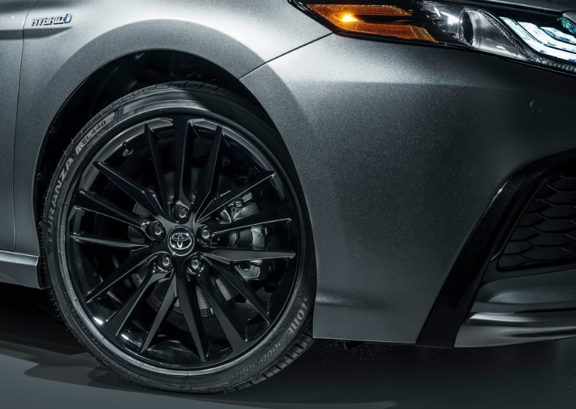 2022 Toyota Camry 2.5 Hybrid 218 Beygir Passion e-CVT Teknik Verileri