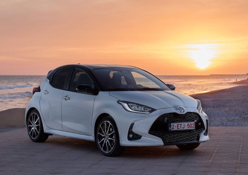 2024 Toyota Yaris 1.5 Hibrit 116 HP Flame e-CVT Özellikleri - bagajhacmi.com