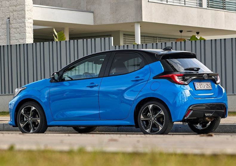 2024 Toyota Yaris 1.5 Hibrit 116 Beygir Flame e-CVT Teknik Verileri