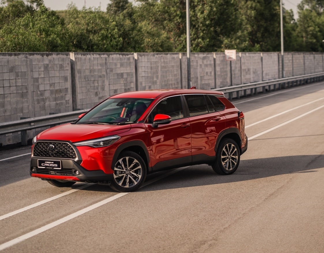 2022 Toyota Corolla Cross 1.8 Hybrid 140 HP Passion e-CVT Özellikleri - bagajhacmi.com