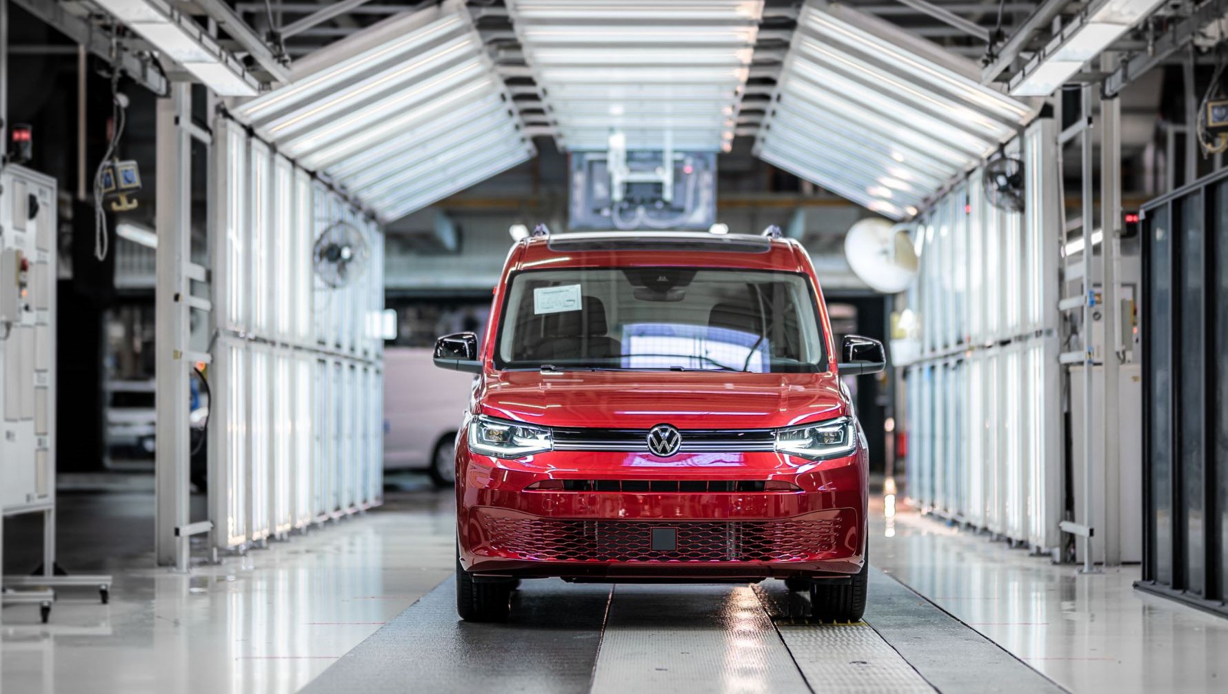 2022 Volkswagen Caddy 2.0 TDI 122 HP Impression DSG Özellikleri - bagajhacmi.com