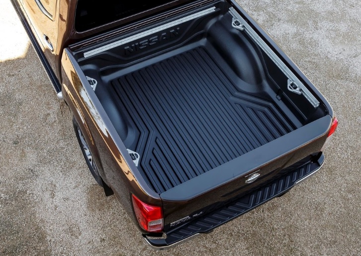 2020 Nissan Navara 2.3 dCi 160 HP Tekna Manuel Özellikleri - bagajhacmi.com