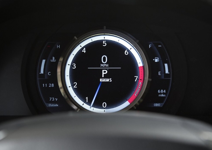 2020 Lexus IS 300h 2.5 223 Beygir Exclusive e-CVT Teknik Verileri