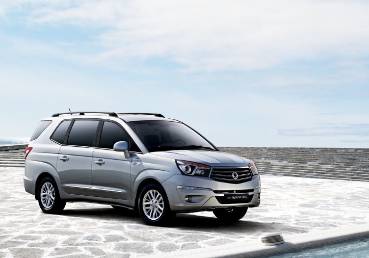 2016 Ssangyong Rodius 2.0 D 155 HP Platinum AT Özellikleri - bagajhacmi.com