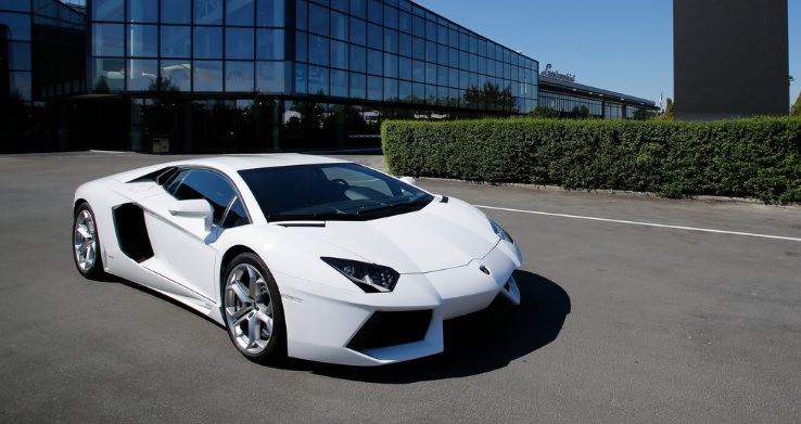 2014 Lamborghini Aventador 6.5 V12 700 HP LP Manuel Özellikleri - bagajhacmi.com