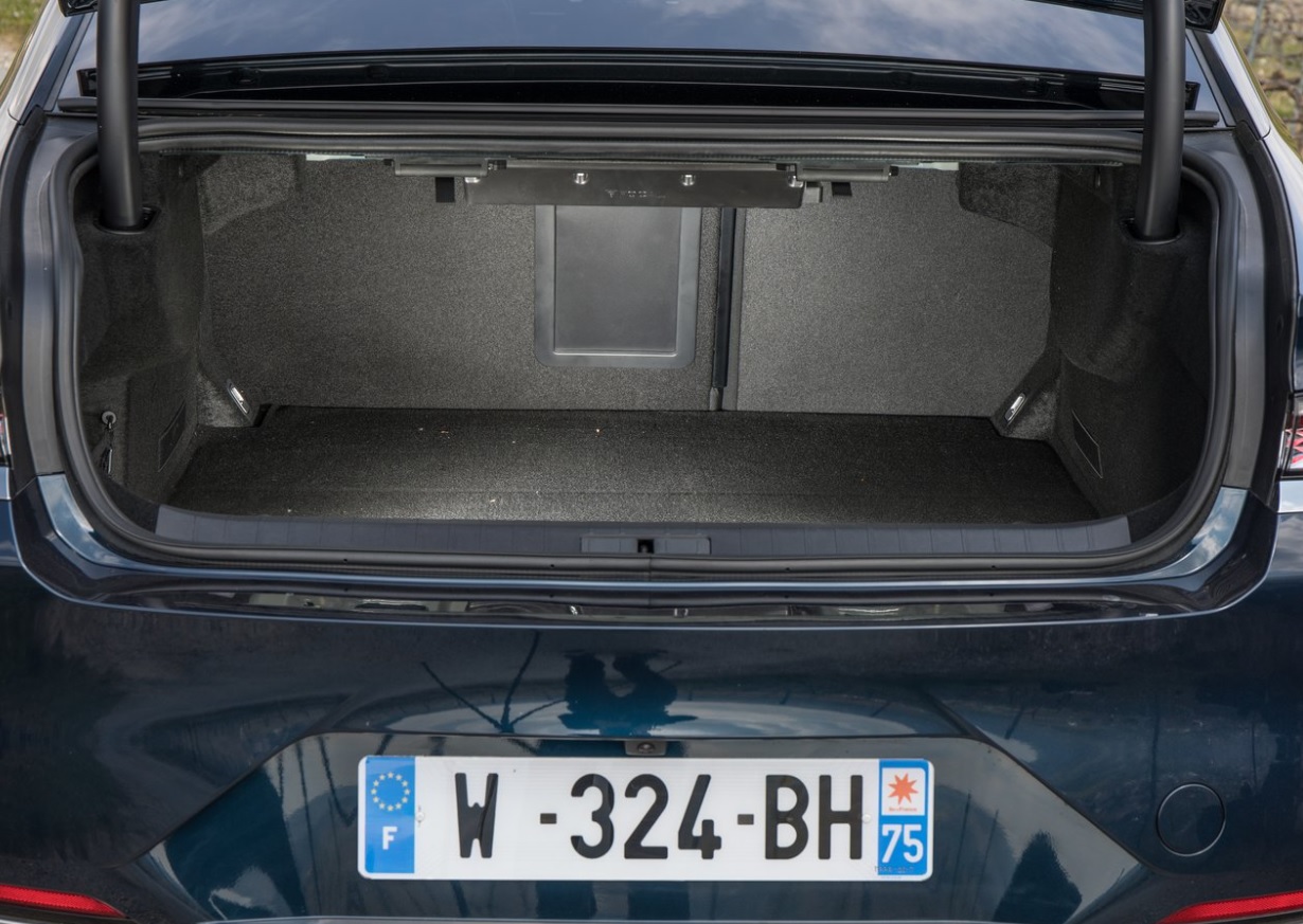 2023 DS DS 9 1.6 PureTech 225 Beygir Rivoli Plus Otomatik Teknik Verileri