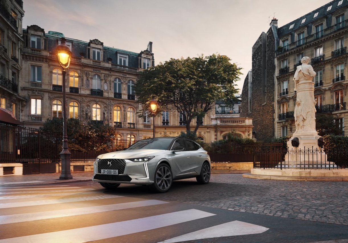 2022 DS DS 4 1.6 PureTech 225 HP Trocadero EAT8 Özellikleri - bagajhacmi.com