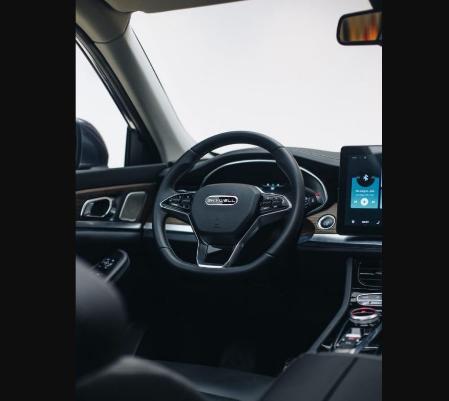 2023 Skywell ET5 71 kWh Premium Plus