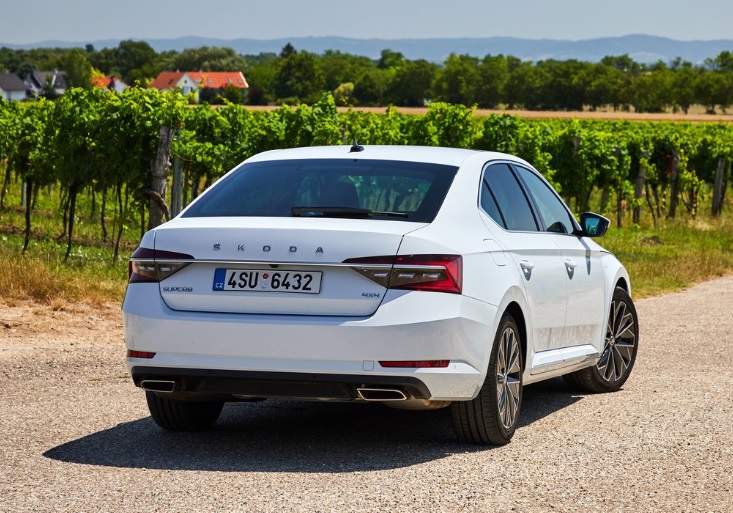 2021 Skoda Superb 2.0 TDi Crystal