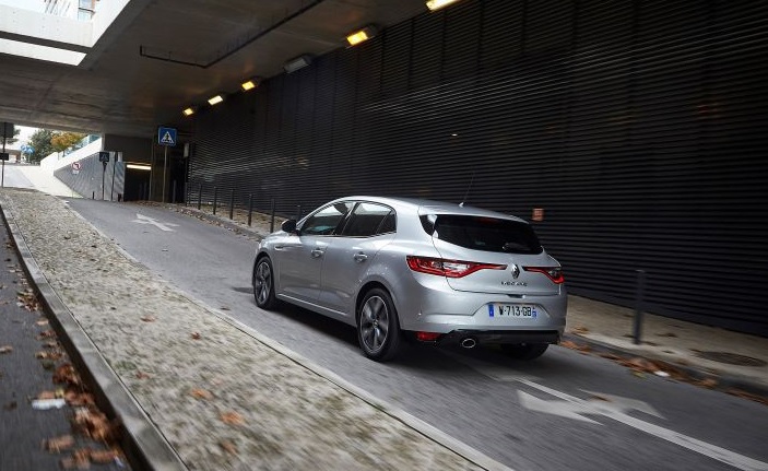 2018 Renault Megane HB 1.5 DCi 110 HP Icon Manuel Özellikleri - bagajhacmi.com