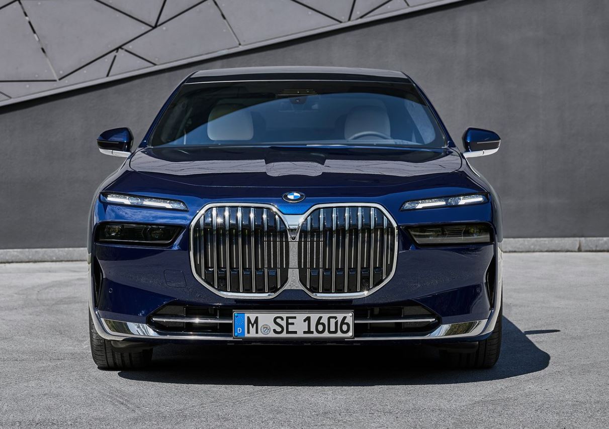 2024 BMW 7 Serisi 740Ld xDrive 3.0 300 HP Pure Excellence Steptronic Özellikleri - bagajhacmi.com