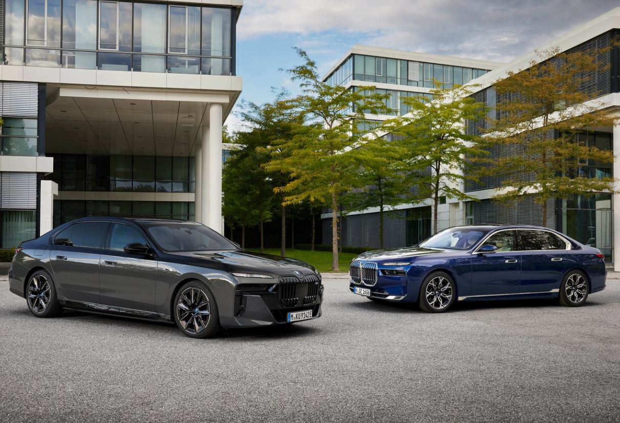 2024 BMW 7 Serisi 740Ld xDrive 3.0 300 HP Pure Excellence Steptronic Özellikleri - bagajhacmi.com