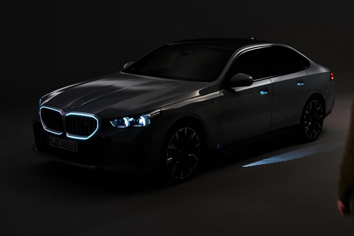 2025 BMW 5 Serisi 520d 2.0 xDrive 197 Beygir M Sport Steptronic Teknik Verileri