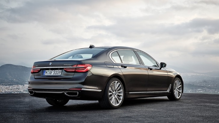 2017 BMW 7 Serisi 730Li 2.0 258 HP M Sport Otomatik Özellikleri - bagajhacmi.com