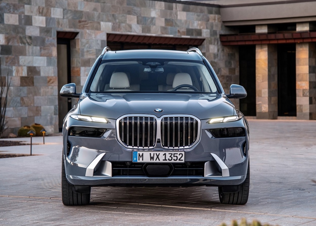 2023 BMW X7 3.0 xDrive40d 340 HP M Excellence Steptronic Özellikleri - bagajhacmi.com