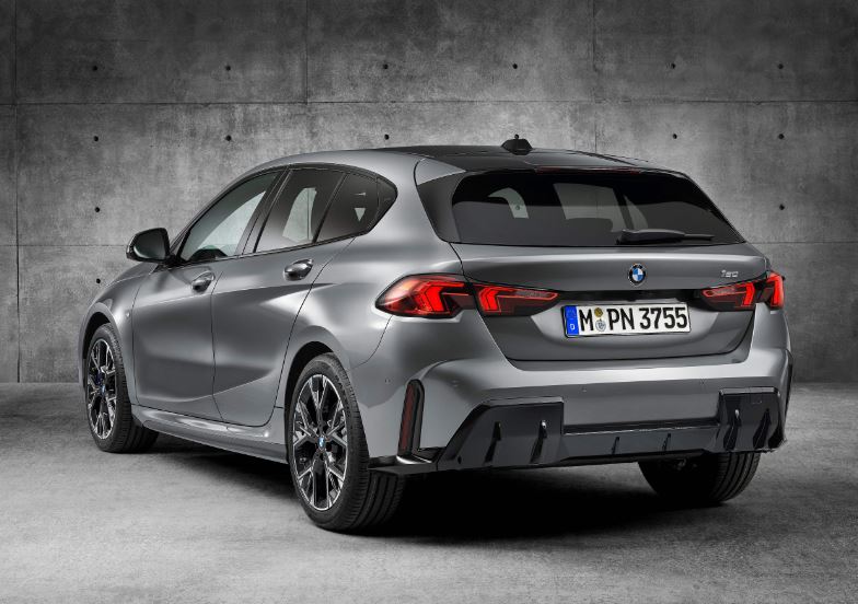 2024 BMW Yeni 1 Serisi 120 1.5 170 HP M Sport Steptronic Özellikleri - bagajhacmi.com