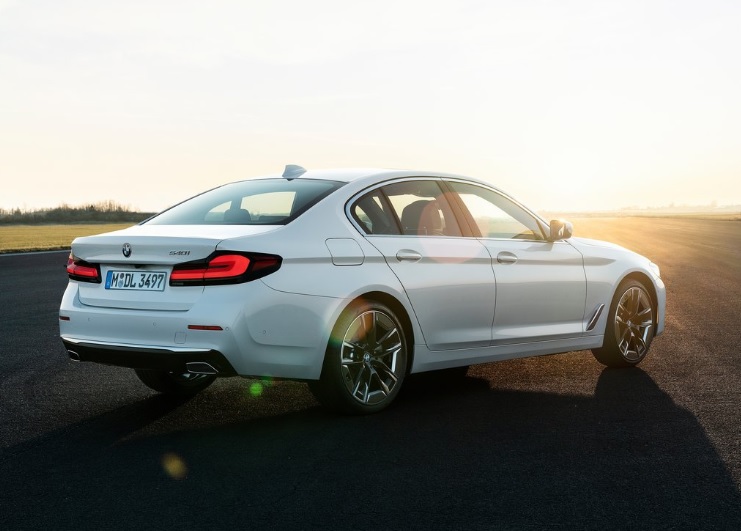 2021 BMW 5 Serisi 520i 1.6 Special Edition Luxury Line