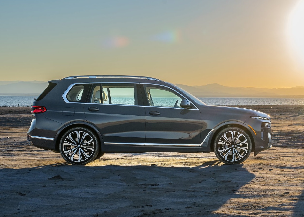 2025 BMW X7 3.0 xDrive40d 340 Beygir M Excellence Steptronic Teknik Verileri