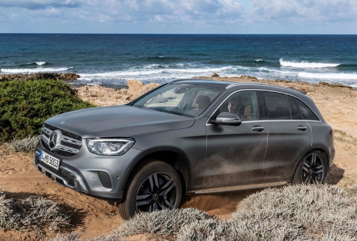 2021 Mercedes GLC 300d 2.0 4Matic 245 HP AMG 9G-Tronic Özellikleri - bagajhacmi.com
