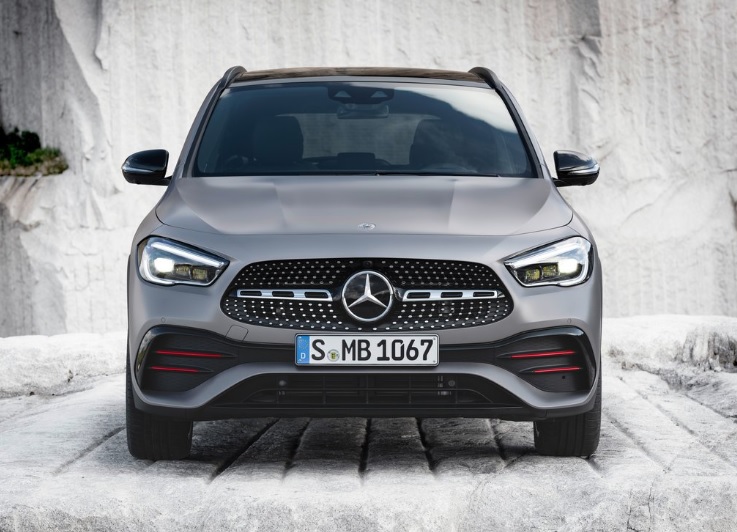2023 Mercedes GLA Serisi GLA200 1.3 163 HP AMG Plus 7G-DCT Özellikleri - bagajhacmi.com