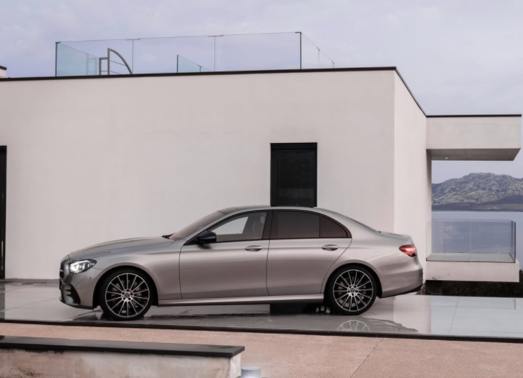 2022 Mercedes E Serisi E300d 2.0 4MATIC 265 HP AMG 9G-TRONIC Özellikleri - bagajhacmi.com