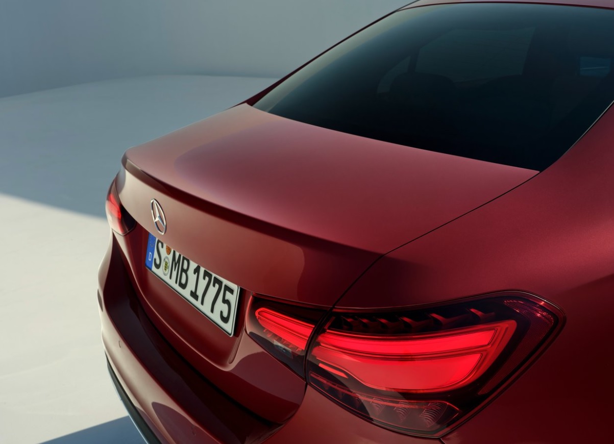 2024 Mercedes A Serisi Sedan A200 1.3 163 Beygir AMG 7G-DCT Teknik Verileri